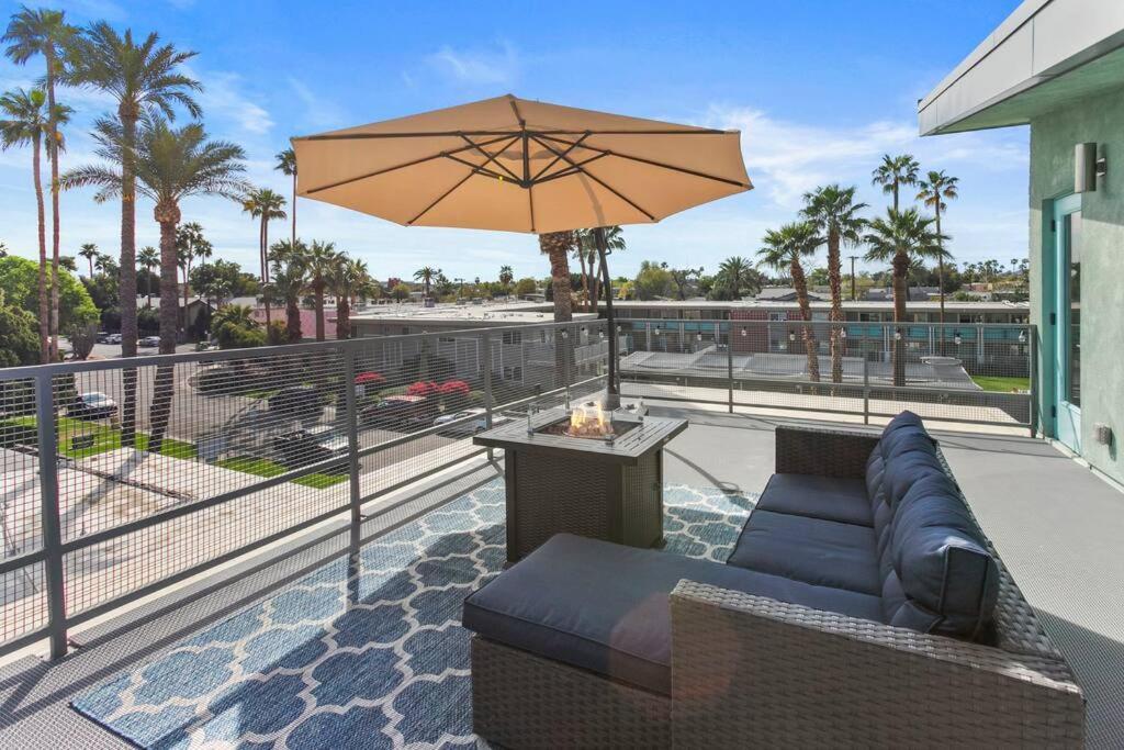 Large Studio Rooftop & Poolside - Walk To Old Town สก็อตส์เดล ภายนอก รูปภาพ